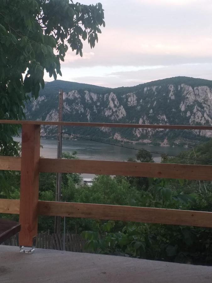 Casa De Vacanta Maga Dubova Luaran gambar